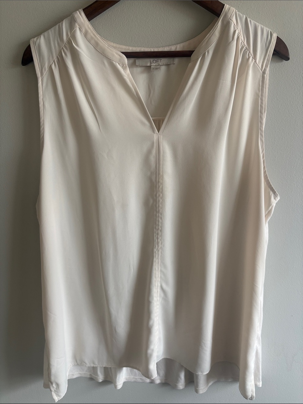 LOFT Sleeveless Mixed Media Blouse Ivory Cream V-Neck Flowy XL